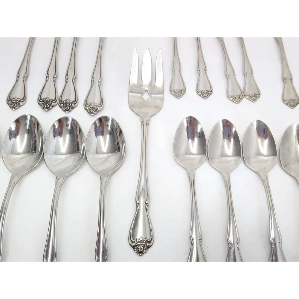 Arbor Rose True Rose Stainless Service For 4 Oneida Flatware & Serving Pieces 26